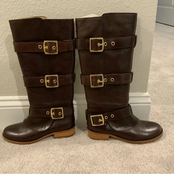 Georgous Coach Boots | Size 6 - Picture 4 of 8